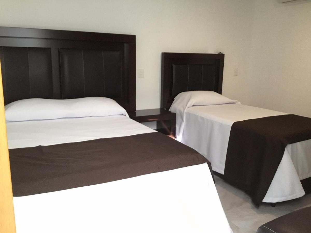 Hotel Mac7 アグアスカリエンテス エクステリア 写真